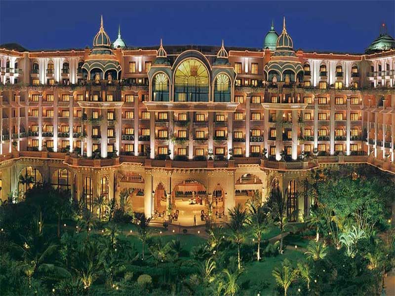 Winter Bazaar Hotel